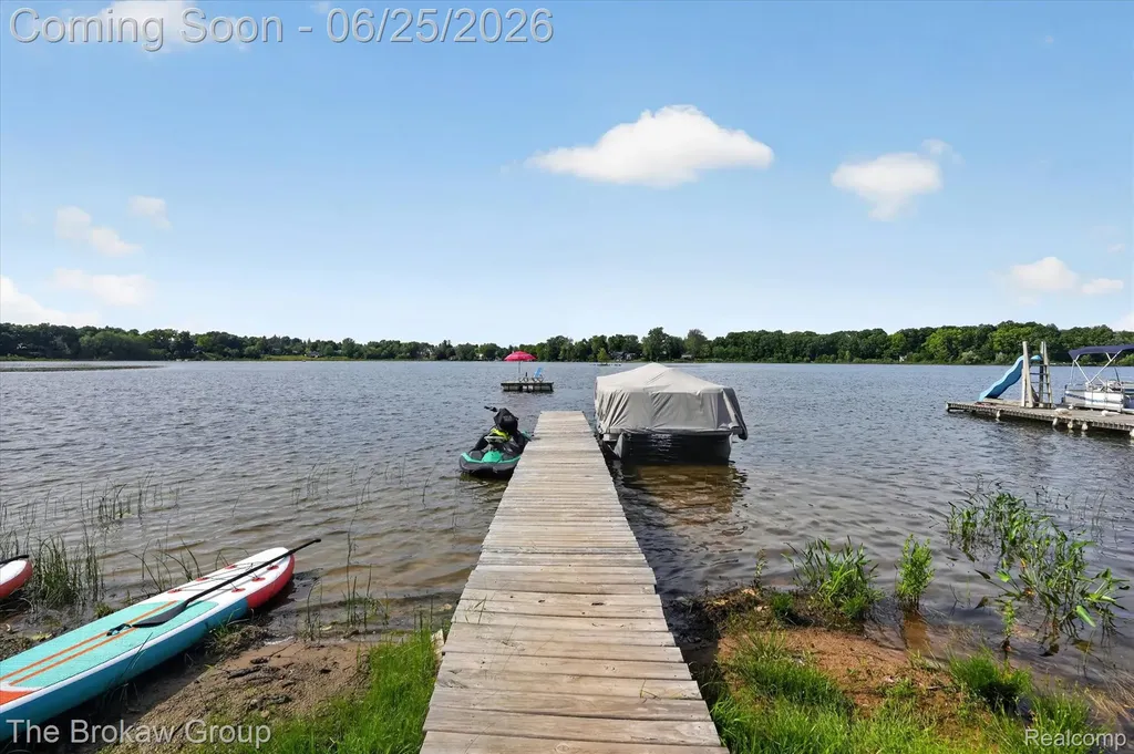 2076 Gray Park Drive Oregon Township MI 48446