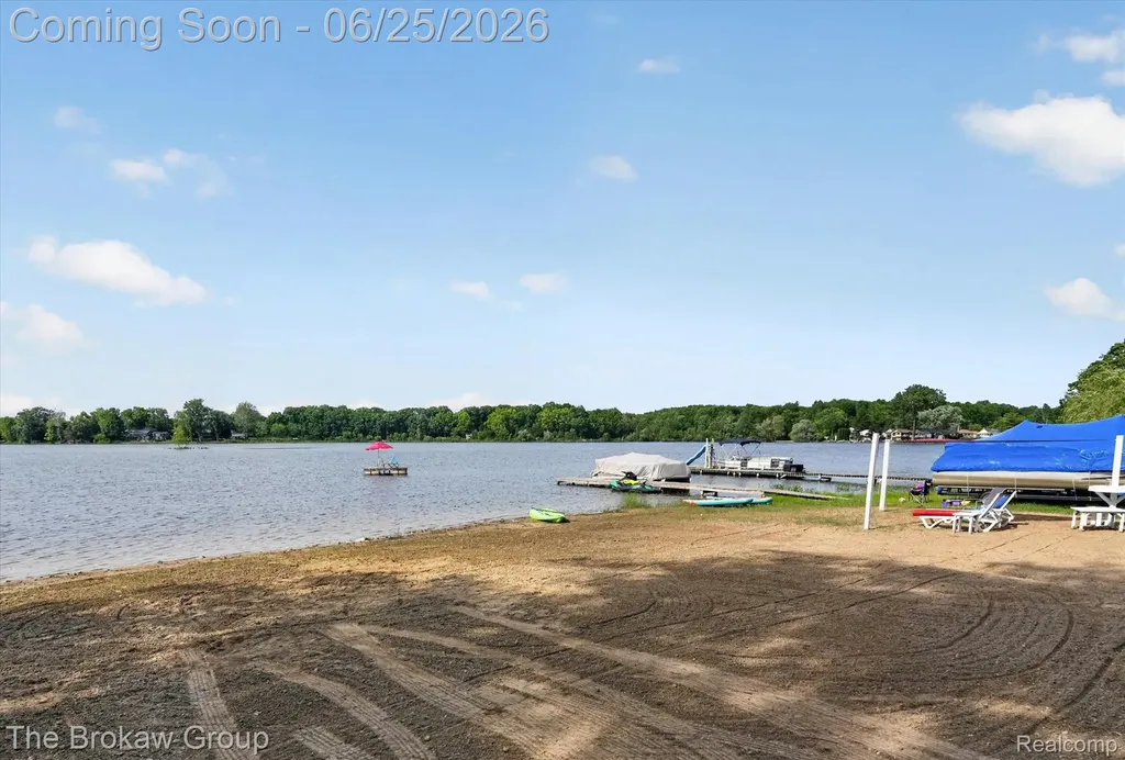 2076 Gray Park Drive Oregon Township MI 48446
