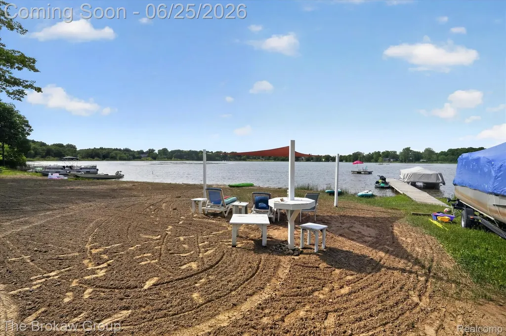 2076 Gray Park Drive Oregon Township MI 48446