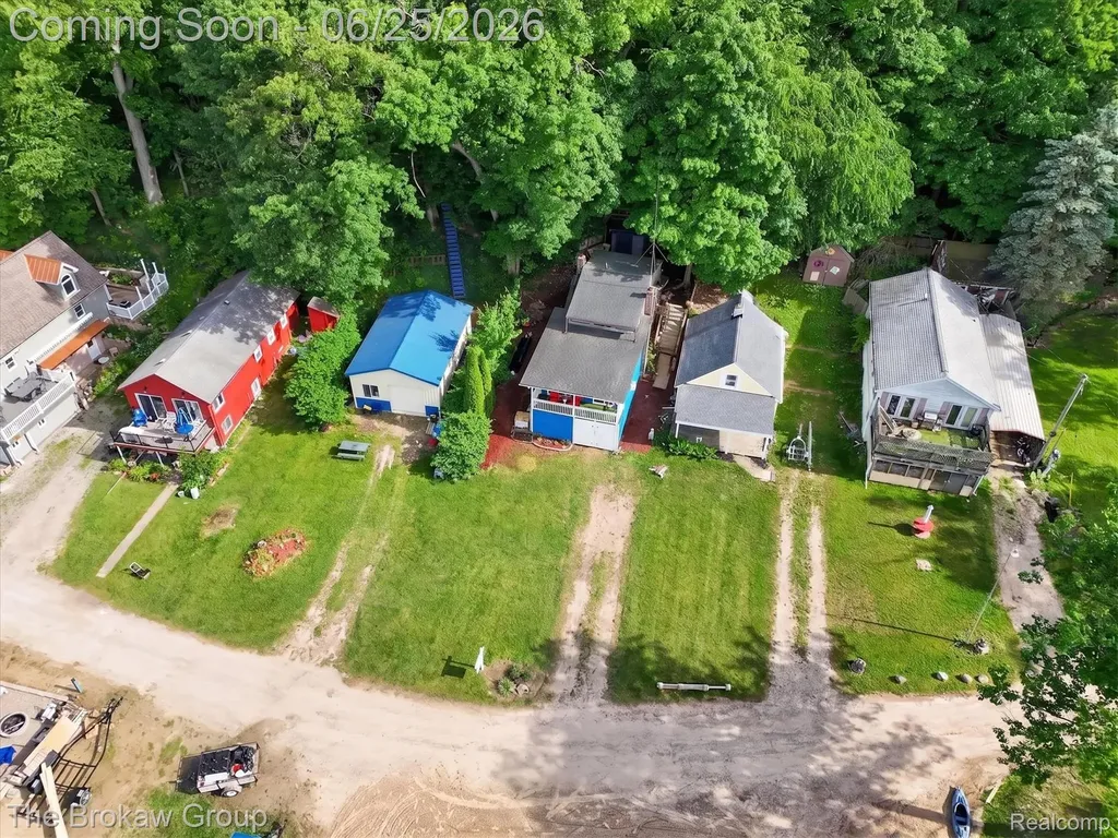 2076 Gray Park Drive Oregon Township MI 48446