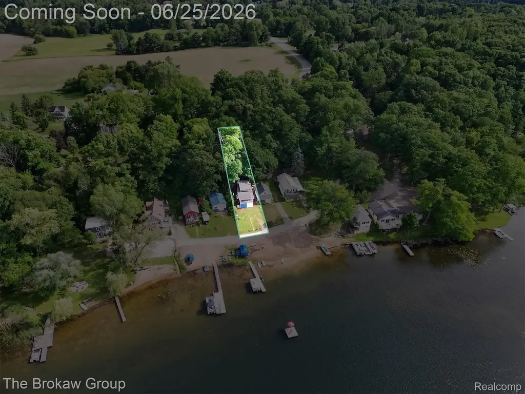 2076 Gray Park Drive Oregon Township MI 48446