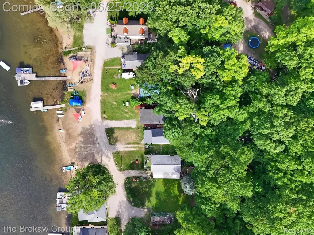 2076 Gray Park Drive Oregon Township MI 48446