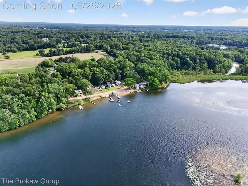 2076 Gray Park Drive Oregon Township MI 48446