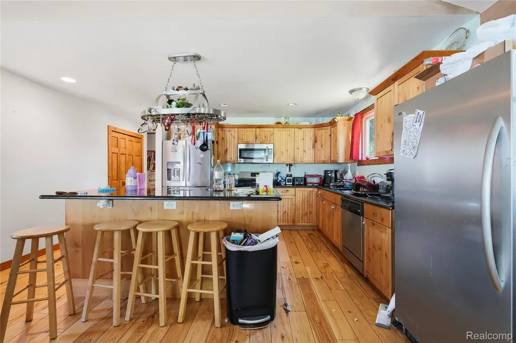 11583 Cape Cod Street Taylor City MI 48180