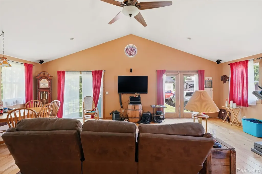 11583 Cape Cod Street Taylor City MI 48180