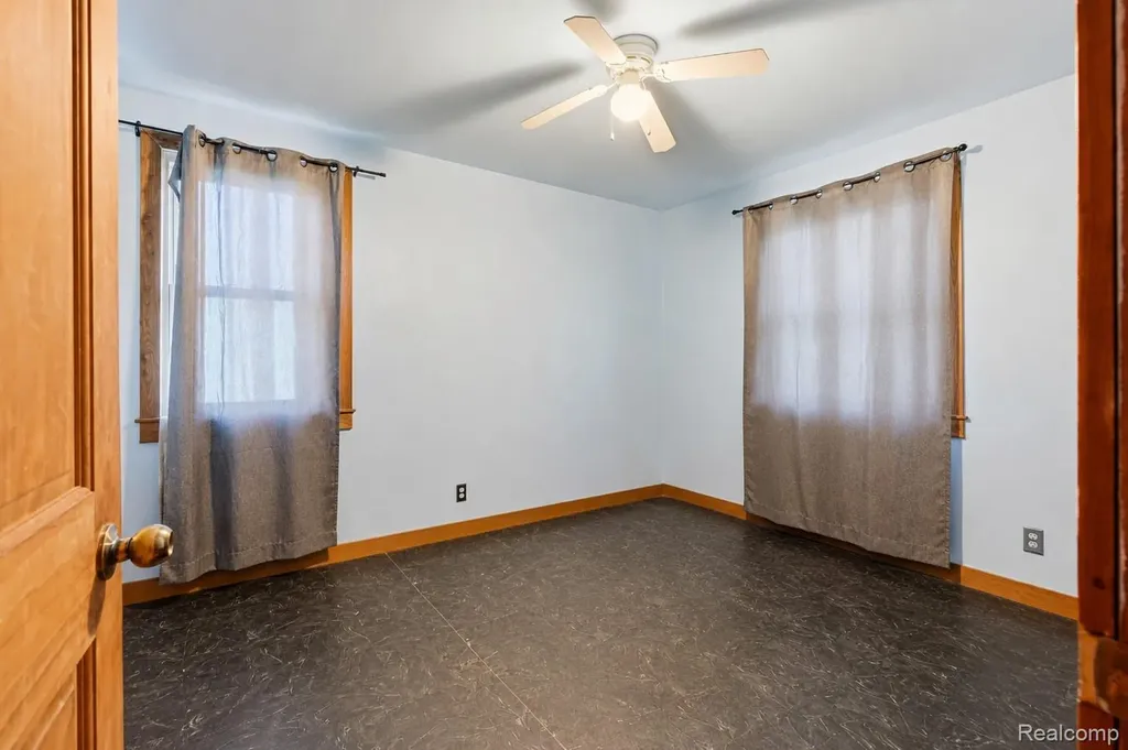11583 Cape Cod Street Taylor City MI 48180