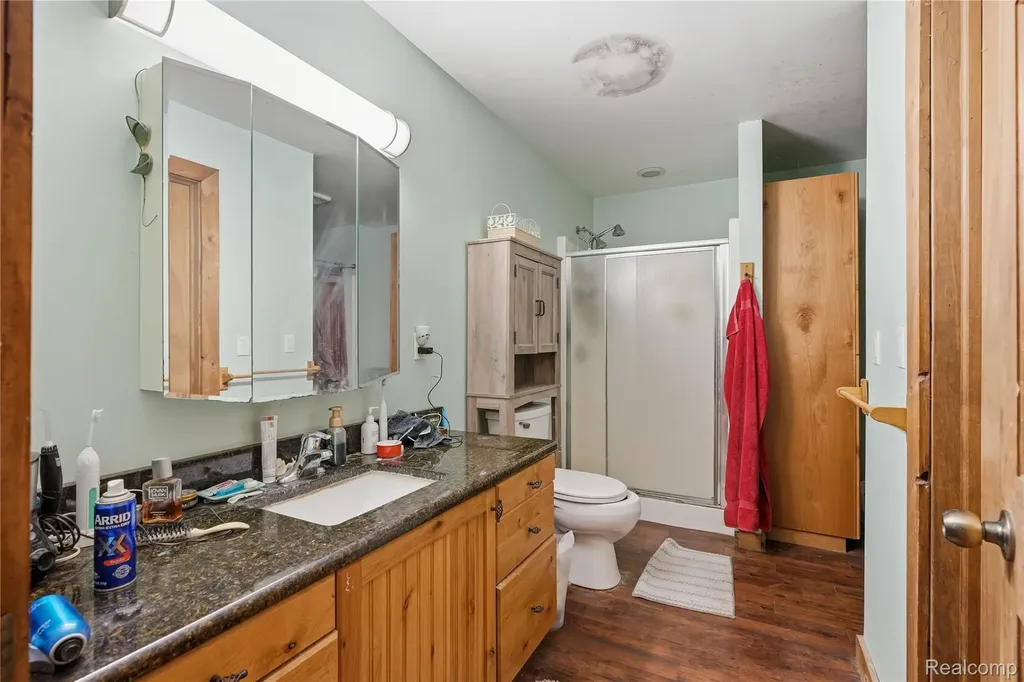 11583 Cape Cod Street Taylor City MI 48180