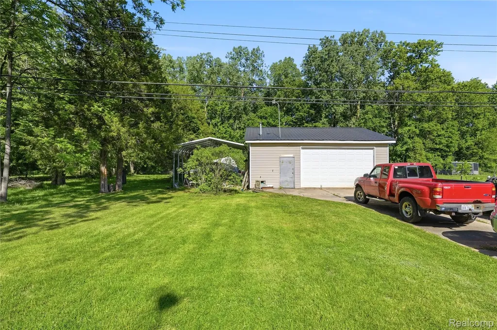 11583 Cape Cod Street Taylor City MI 48180