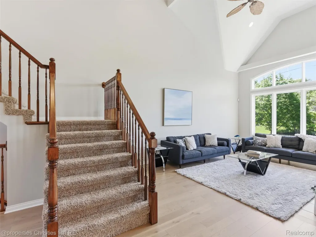 10822 Sparkling Waters Court Green Oak Township MI 48178