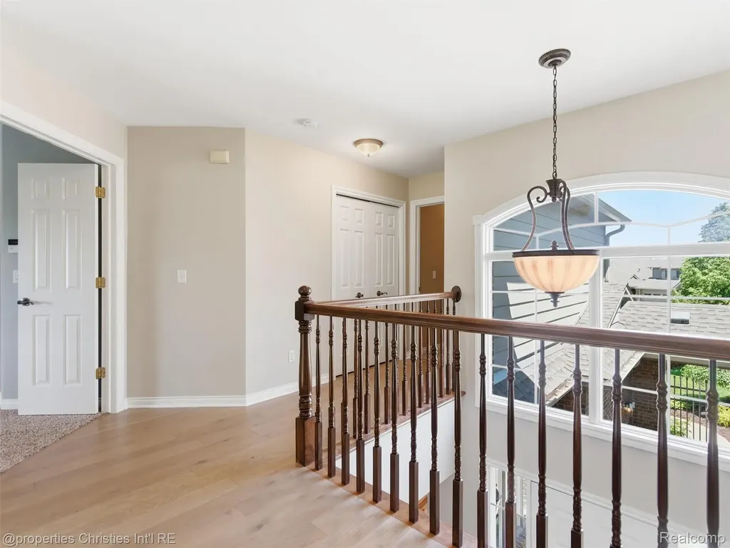 10822 Sparkling Waters Court Green Oak Township MI 48178