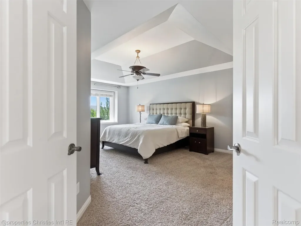 10822 Sparkling Waters Court Green Oak Township MI 48178