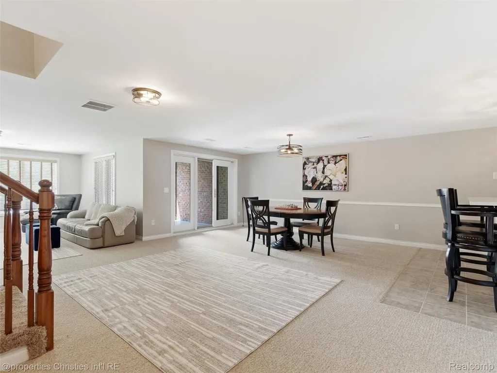10822 Sparkling Waters Court Green Oak Township MI 48178