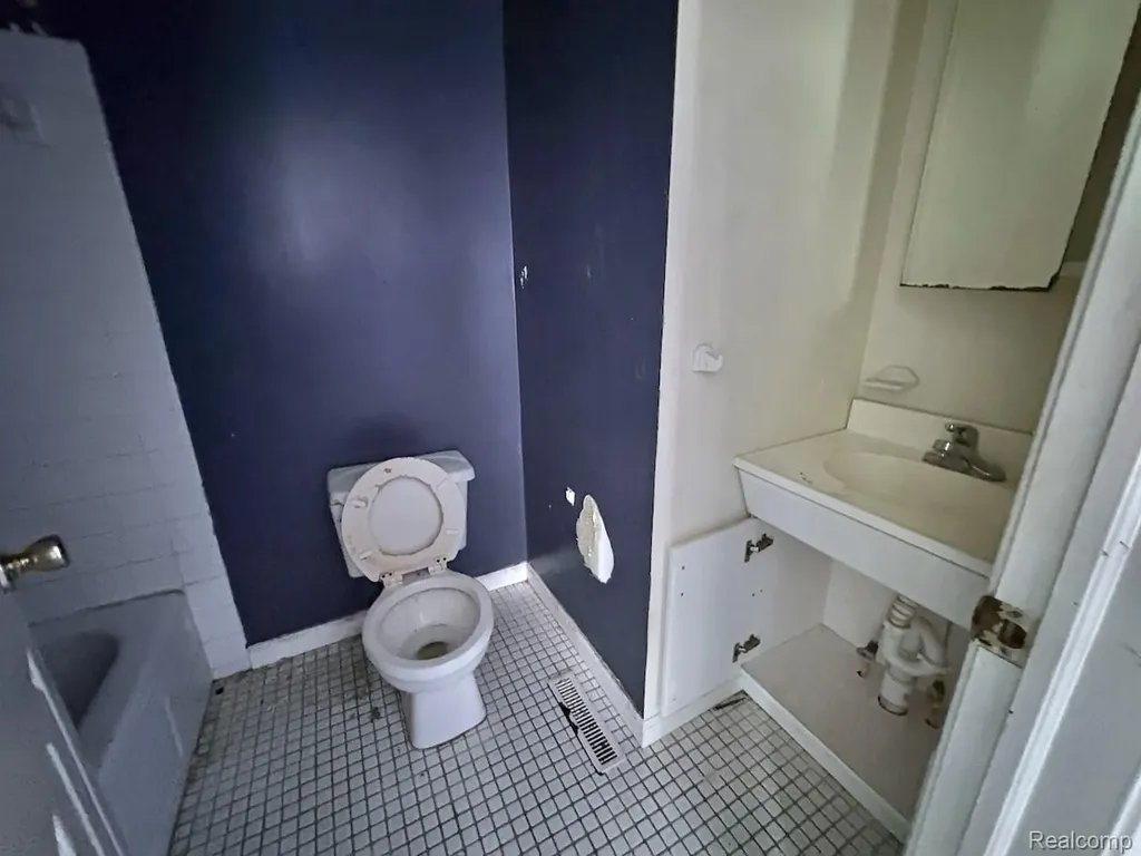 2840 Oldsmobile Avenue Waterford Charter Township MI 48328
