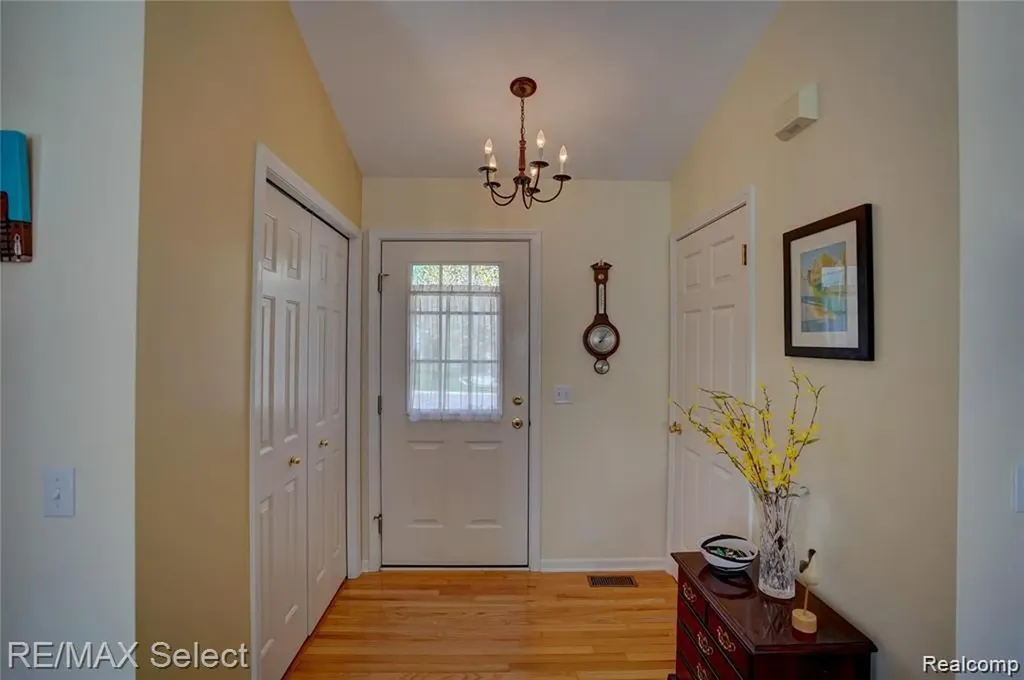 5100 Meadow Crest Circle Grand Blanc Charter Township MI 48442