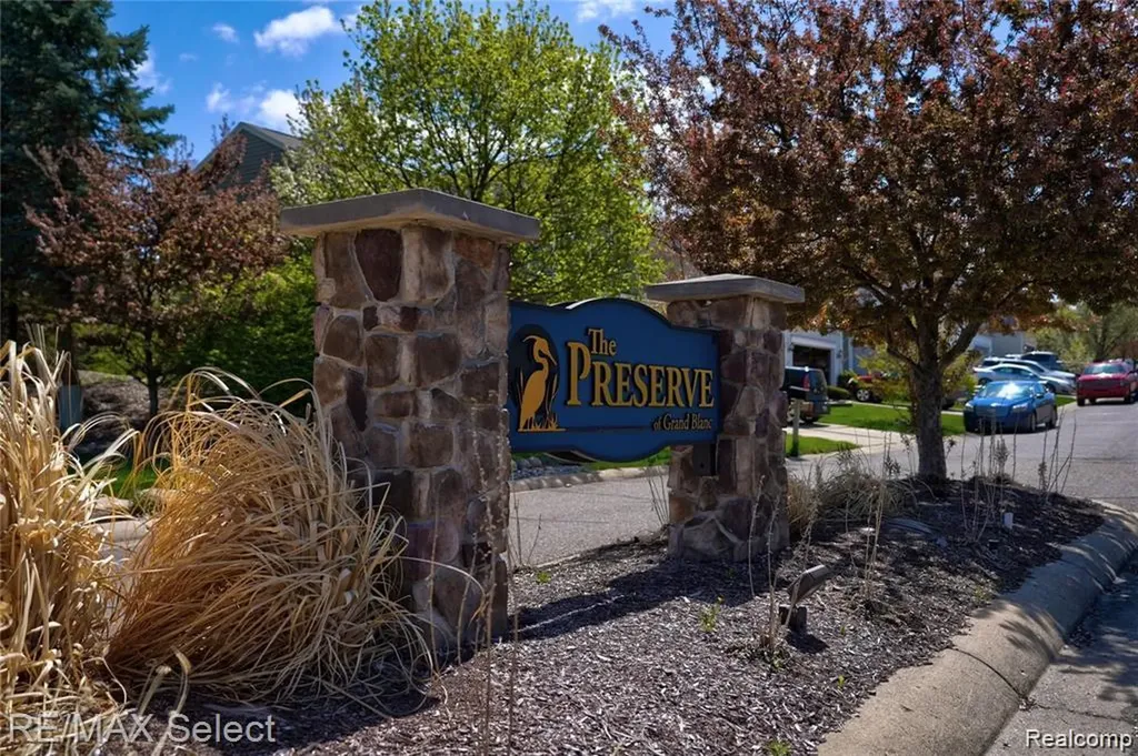 5100 Meadow Crest Circle Grand Blanc Charter Township MI 48442