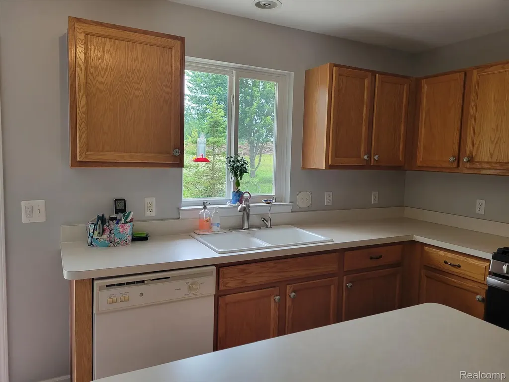 5100 Meadow Crest Circle Grand Blanc Charter Township MI 48442