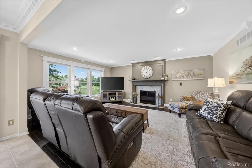 4728 Sherwood Circle Canton Charter Township MI 48188