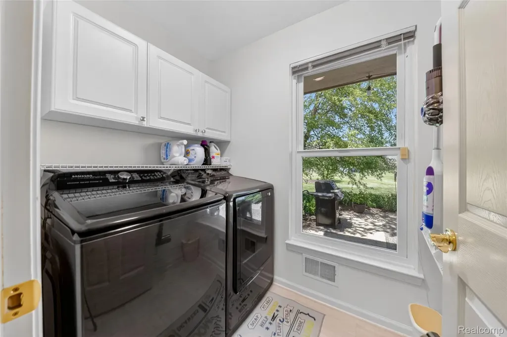 4728 Sherwood Circle Canton Charter Township MI 48188
