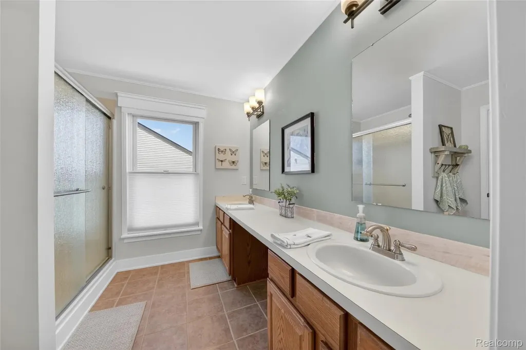 4728 Sherwood Circle Canton Charter Township MI 48188