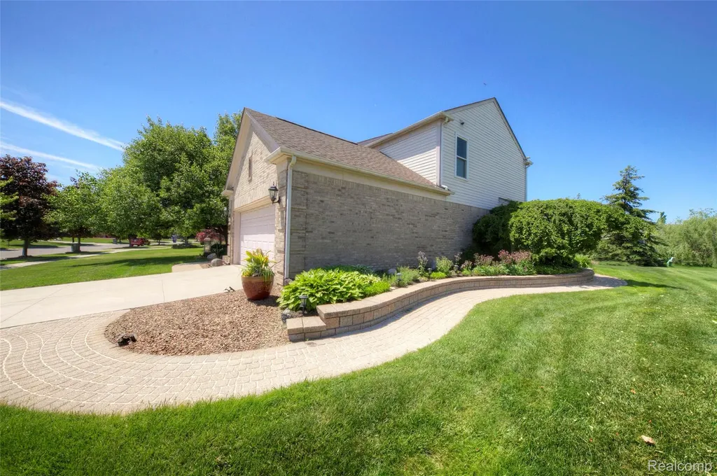 4728 Sherwood Circle Canton Charter Township MI 48188