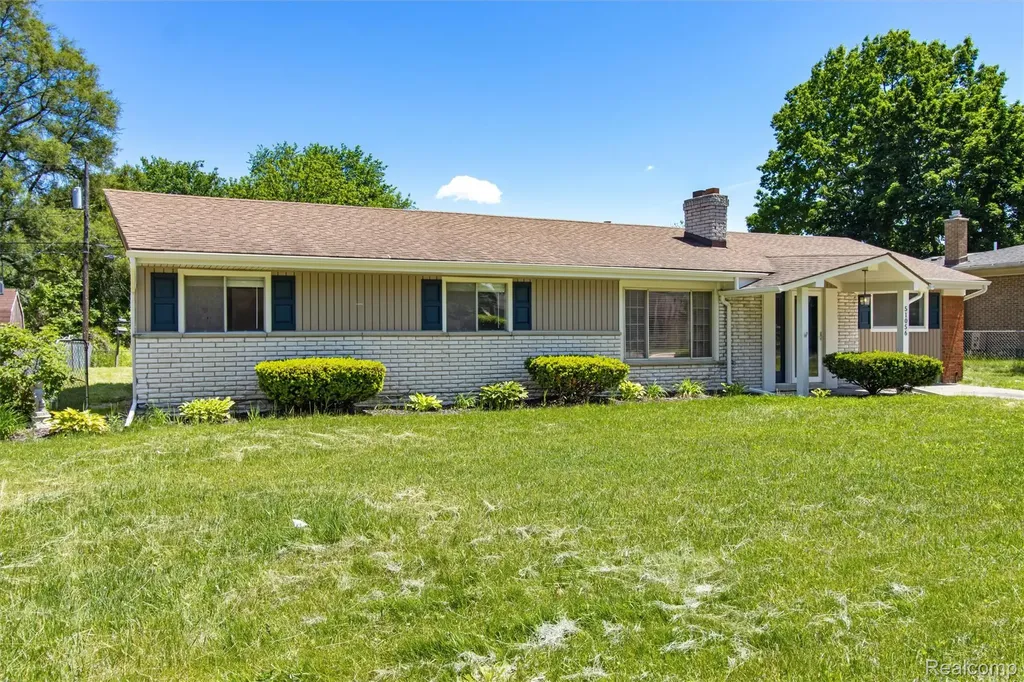 51056 Fairlane Drive Shelby Charter Township MI 48316