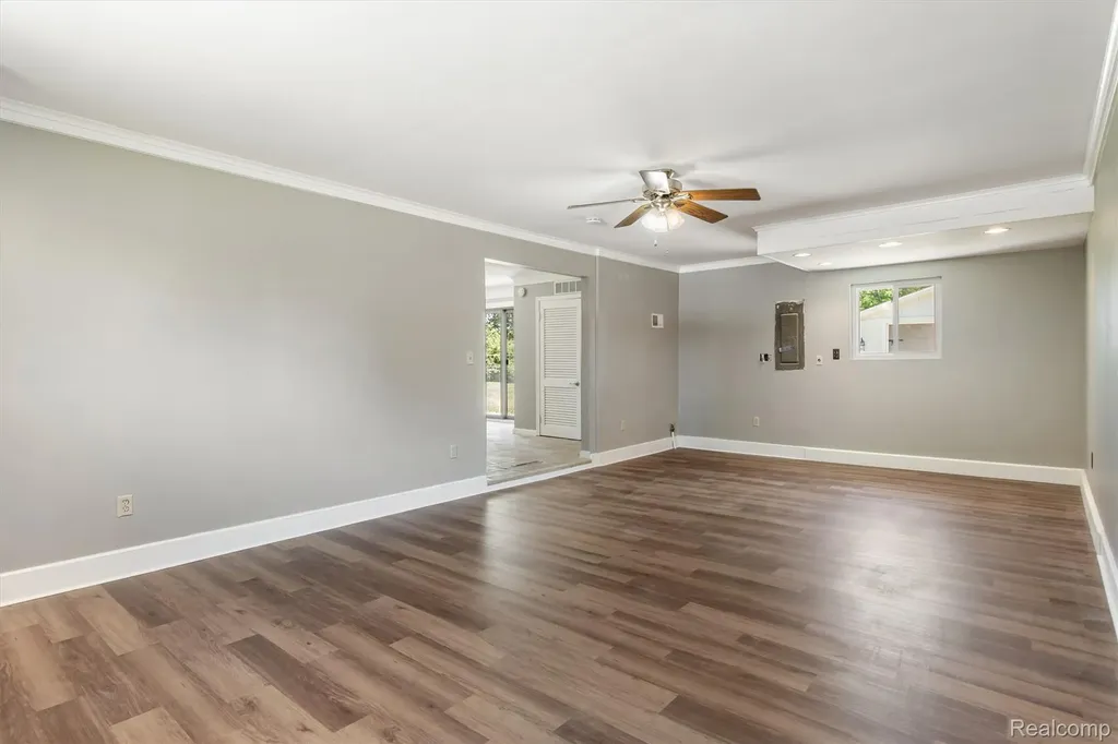 51056 Fairlane Drive Shelby Charter Township MI 48316