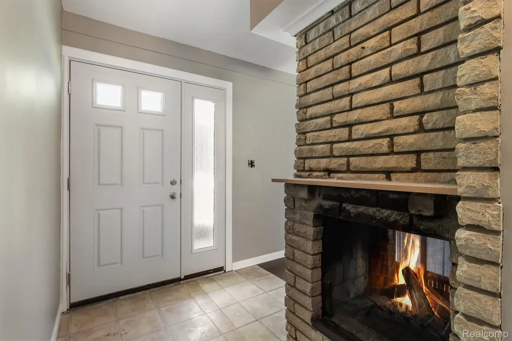 51056 Fairlane Drive Shelby Charter Township MI 48316
