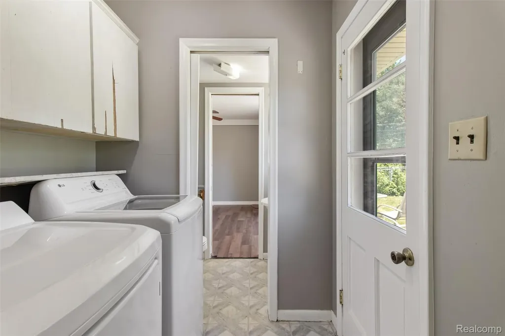 51056 Fairlane Drive Shelby Charter Township MI 48316