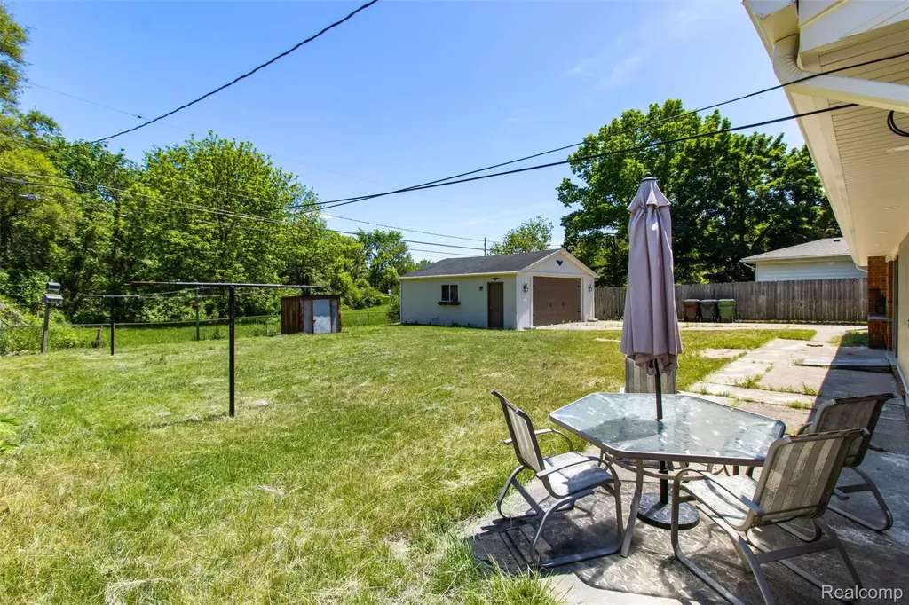 51056 Fairlane Drive Shelby Charter Township MI 48316