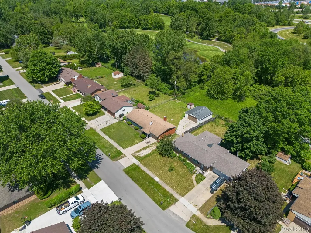 51056 Fairlane Drive Shelby Charter Township MI 48316