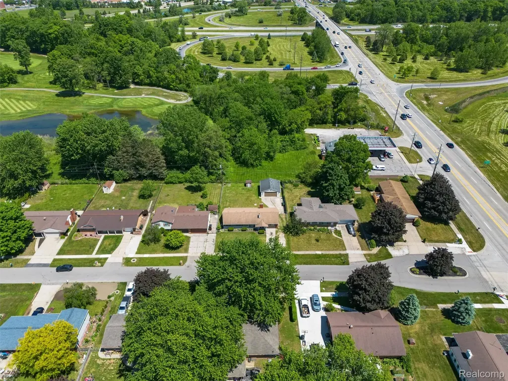 51056 Fairlane Drive Shelby Charter Township MI 48316