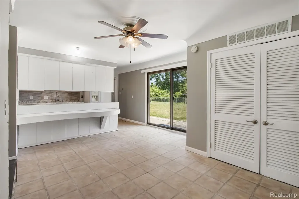 51056 Fairlane Drive Shelby Charter Township MI 48316