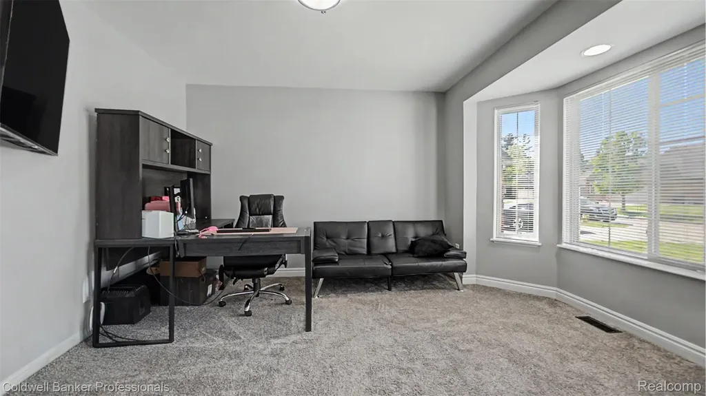 22262 Brywood Court Clinton Charter Township MI 48036