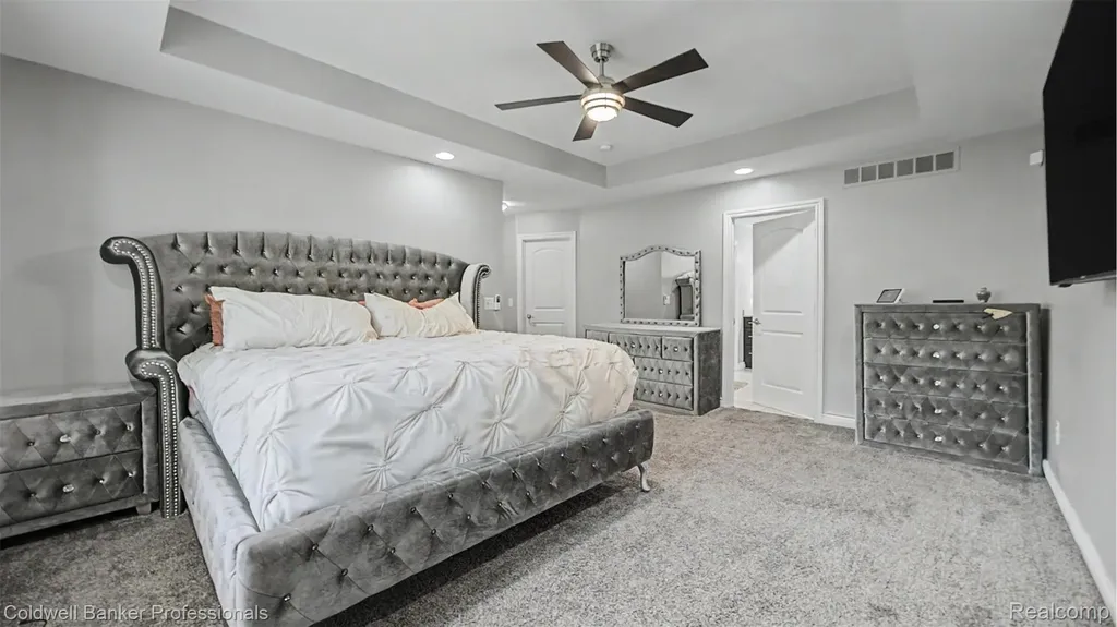 22262 Brywood Court Clinton Charter Township MI 48036