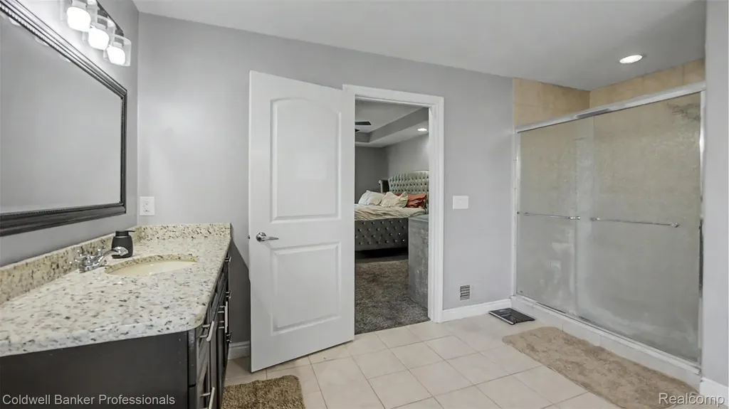 22262 Brywood Court Clinton Charter Township MI 48036