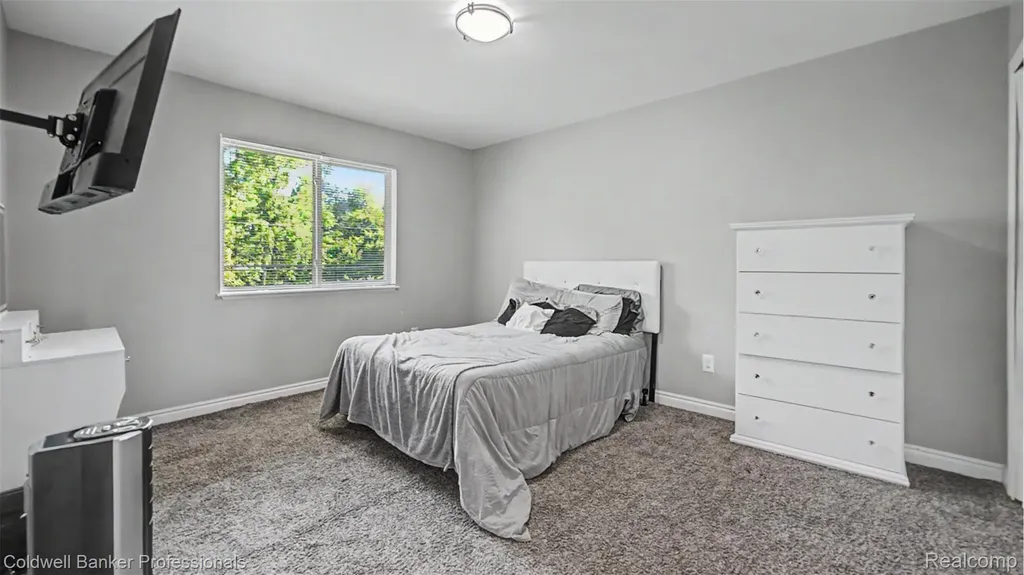 22262 Brywood Court Clinton Charter Township MI 48036