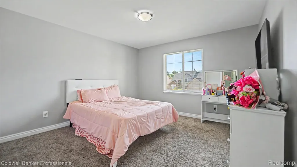 22262 Brywood Court Clinton Charter Township MI 48036