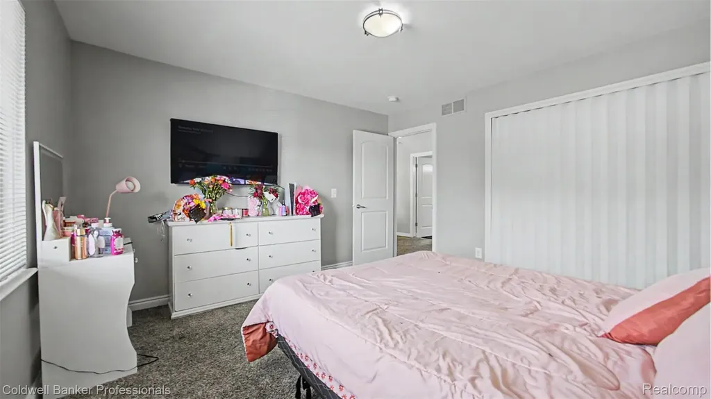 22262 Brywood Court Clinton Charter Township MI 48036