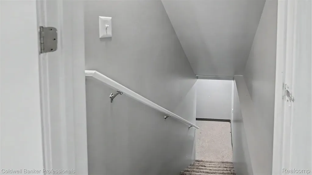 22262 Brywood Court Clinton Charter Township MI 48036