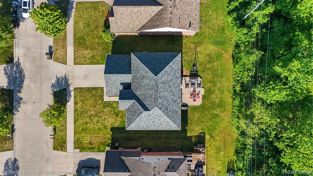 22262 Brywood Court Clinton Charter Township MI 48036