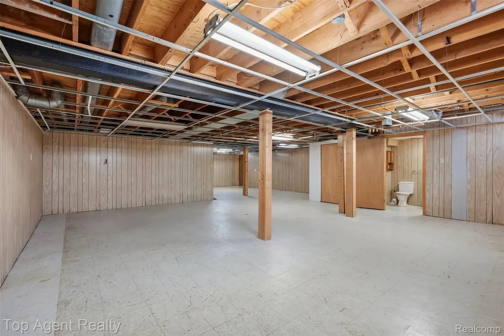 46519 Donahue Avenue Macomb Township MI 48044