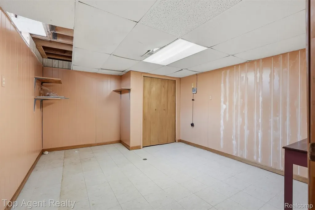 46519 Donahue Avenue Macomb Township MI 48044