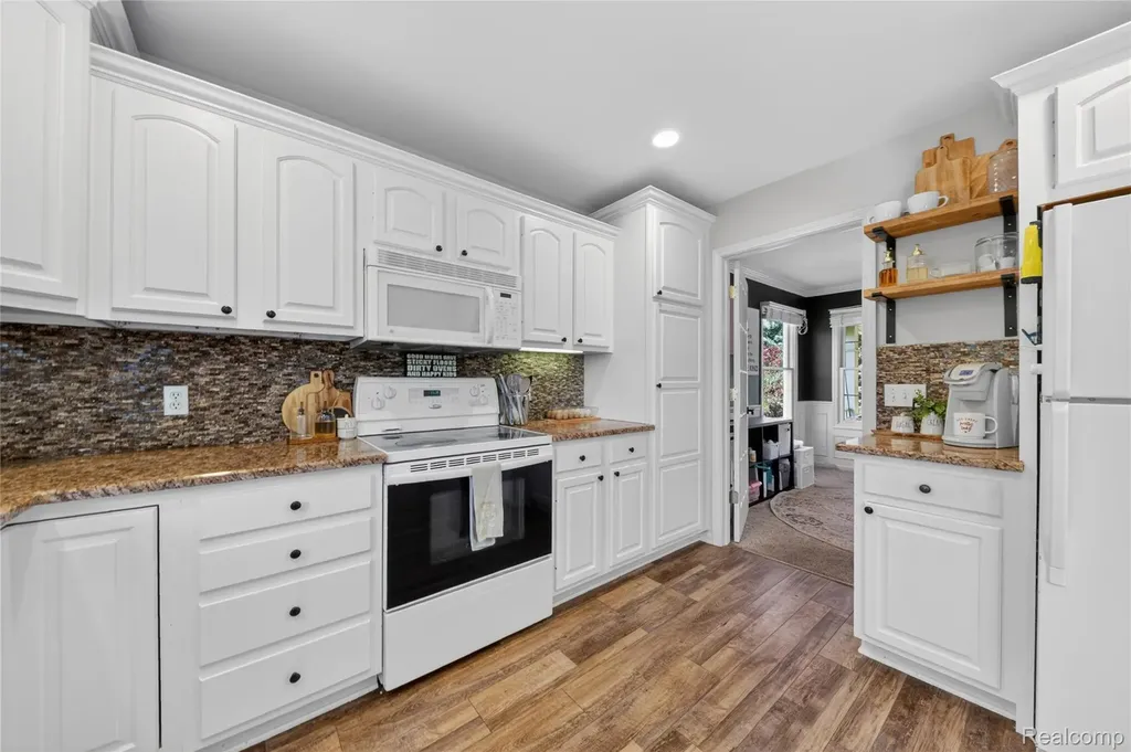 9191 Judd Road Handy Township MI 48836