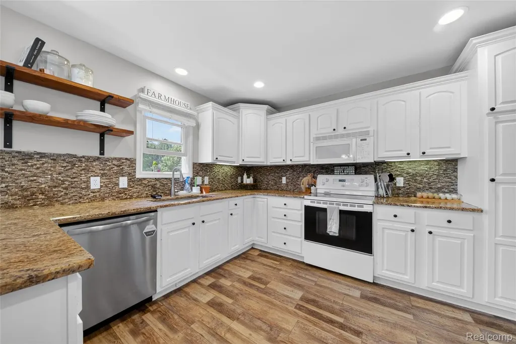 9191 Judd Road Handy Township MI 48836