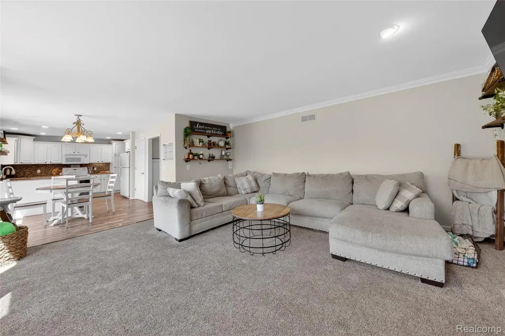 9191 Judd Road Handy Township MI 48836