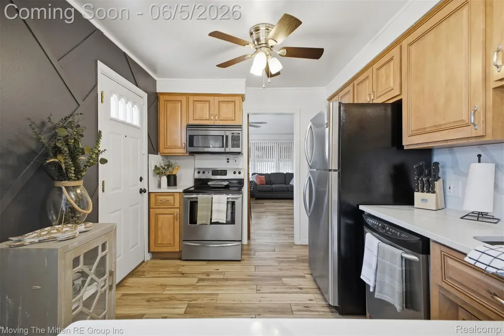 3327 Syracuse Street Dearborn City MI 48124