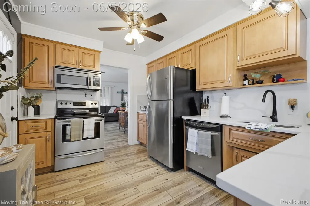 3327 Syracuse Street Dearborn City MI 48124