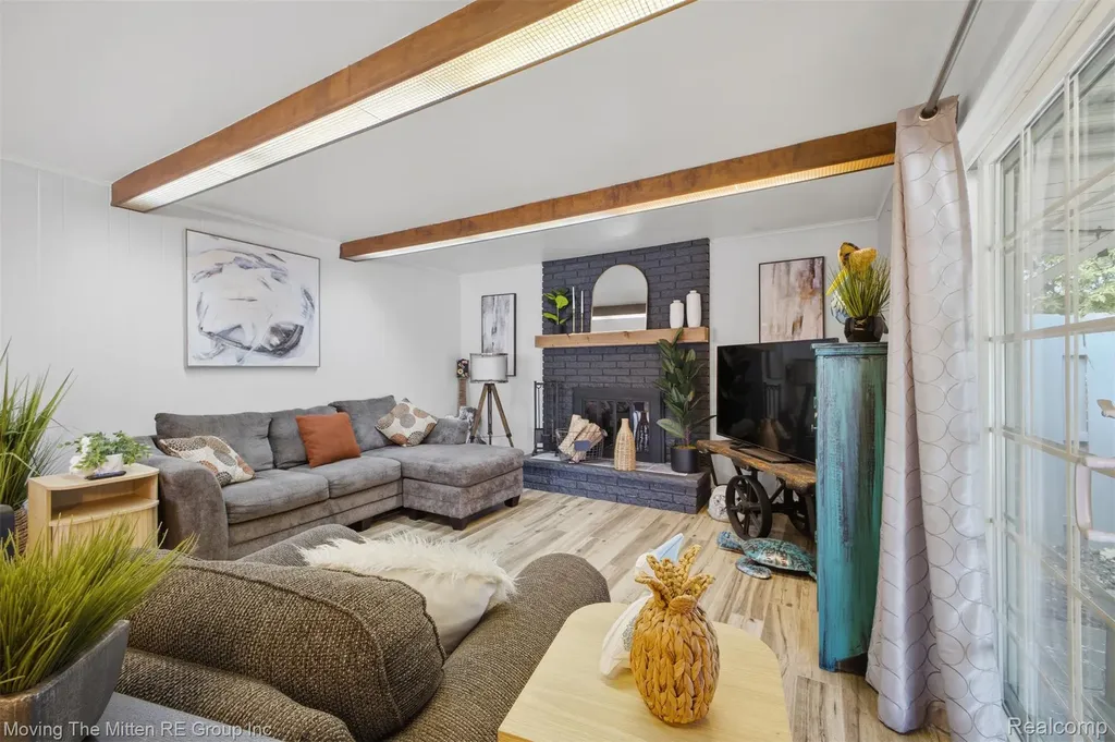 3327 Syracuse Street Dearborn City MI 48124