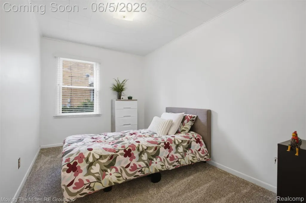 3327 Syracuse Street Dearborn City MI 48124