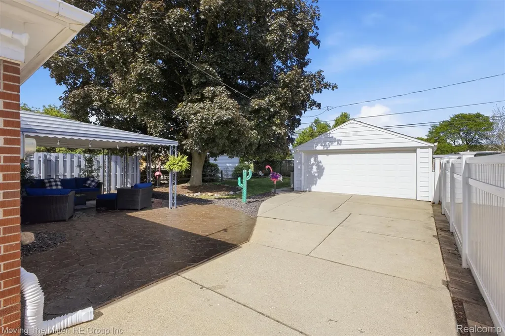 3327 Syracuse Street Dearborn City MI 48124